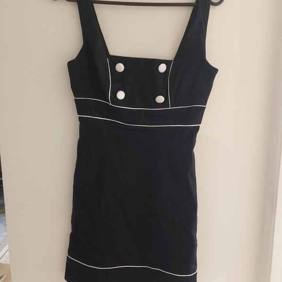 Guess Black and White Mini Dress - Picture 7 of 9